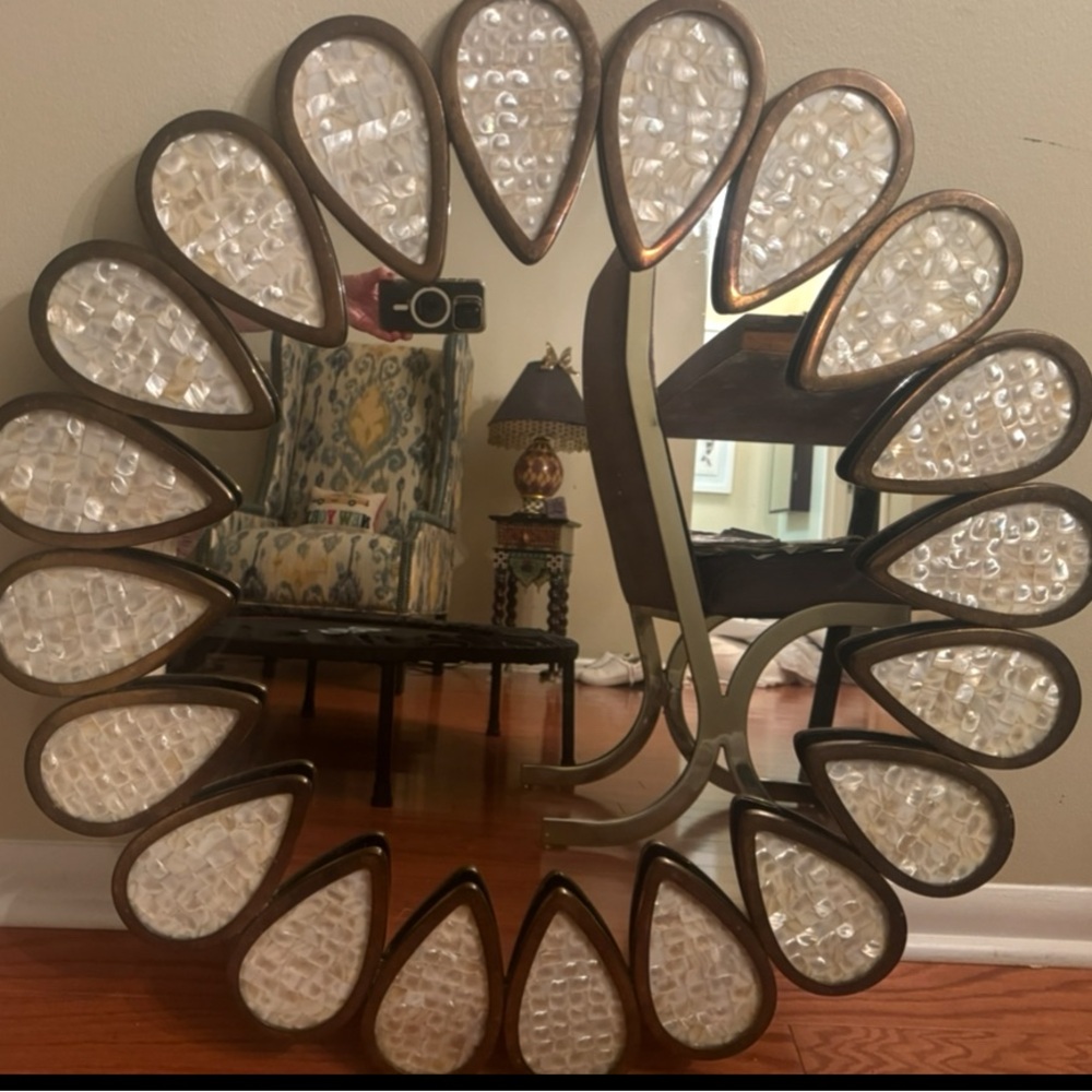 Jonathan Adler Mother-of-Pearl Petal&Brass Wall Accent Mirror. Stunner sale item - Picture 2 of 11